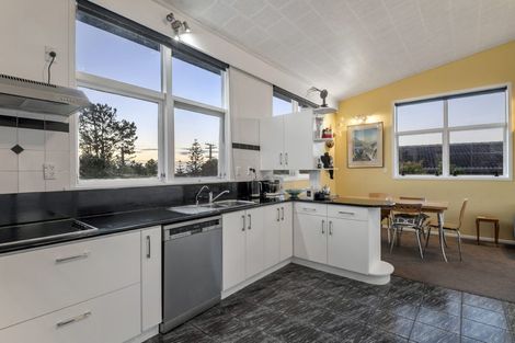 Photo of property in 4 Range Road, Swanson, Auckland, 0816