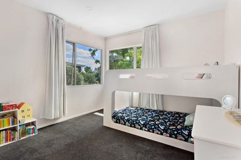 Photo of property in 1/64 Hogans Road, Glenfield, Auckland, 0629