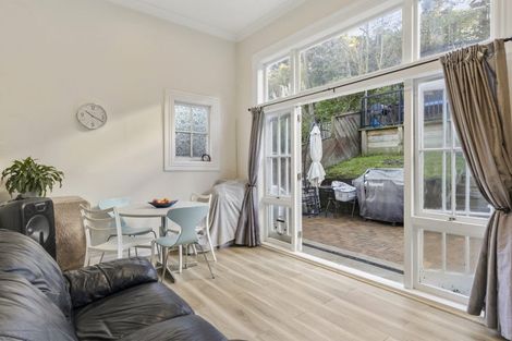 Photo of property in 28 Medway Street, Island Bay, Wellington, 6023