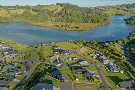 Photo of property in 4 Joyce Harsant Place, Cooks Beach, 3591