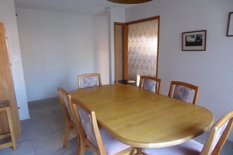 Photo of property in 15 Bosnyak Drive, Te Atatu South, Auckland, 0610