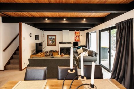 Photo of property in 2a Pitoitoi Road, Days Bay, Lower Hutt, 5013