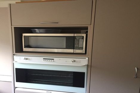 Photo of property in 17 Cashmere Place, Glenfield, Auckland, 0629