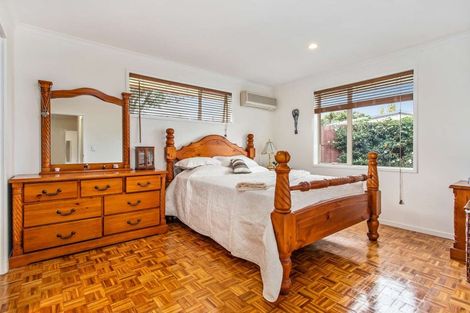 Photo of property in 11a Dianne Louise Drive, Half Moon Bay, Auckland, 2012