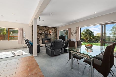 Photo of property in 2/399 East Coast Road, Mairangi Bay, Auckland, 0630