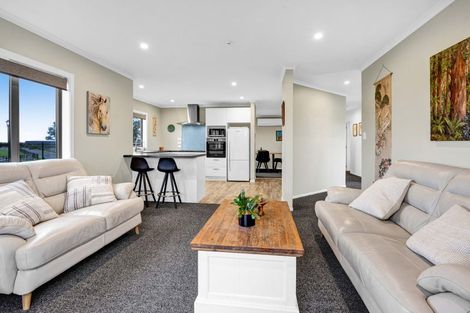 Photo of property in 7 Mercade Close, Stratford, 4332