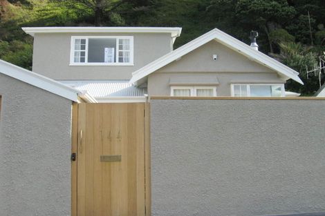 Photo of property in 144 Breaker Bay Road, Breaker Bay, Wellington, 6022