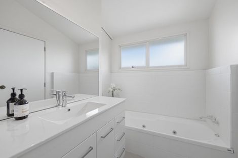 Photo of property in 19a Sydney Street, Hauraki, Auckland, 0622