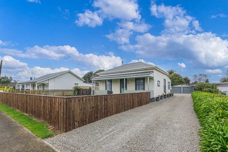 Photo of property in 26 Ross Street, Woodville, 4920