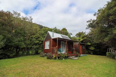 Photo of property in 11 Nikau Street, Duncan Bay, Tennyson Inlet, 7195