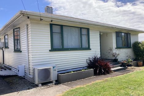 Photo of property in 89 Broadway, Waitara, 4320