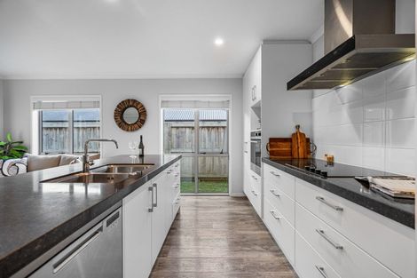 Photo of property in 54 Awataha Crescent, Pyes Pa, Tauranga, 3110