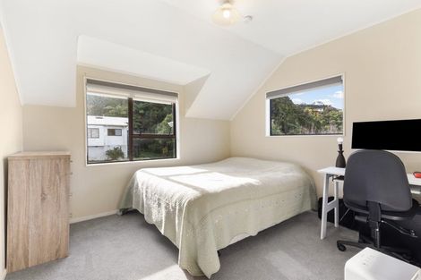 Photo of property in 85 Percy Dyett Drive, Karori, Wellington, 6012