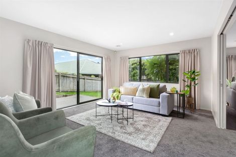 Photo of property in 7 Kaweka Close, Aotea, Porirua, 5024