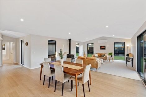 Photo of property in 27 Pentecost Road, Rangiora, 7400