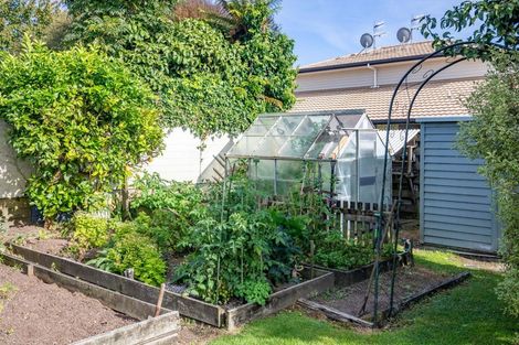 Photo of property in 60 Kawaha Point Road, Kawaha Point, Rotorua, 3010