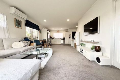 Photo of property in 1 Butia Avenue, Henderson, Auckland, 0612