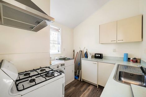 Photo of property in 18-20 Poplar Grove, Thorndon, Wellington, 6011