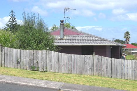 Photo of property in 2/151 Spinella Drive, Bayview, Auckland, 0629