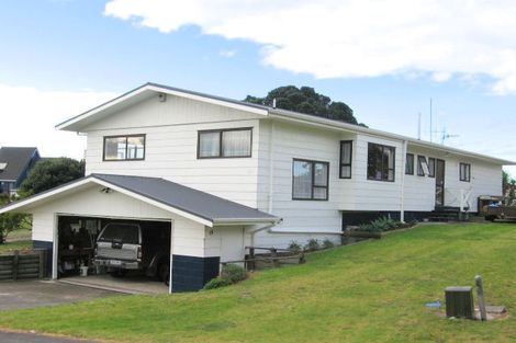 Photo of property in 15 Bonanza Place, Pauanui, Hikuai, 3579