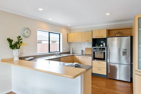 Photo of property in 2 Central Park, Paraparaumu Beach, Paraparaumu, 5032