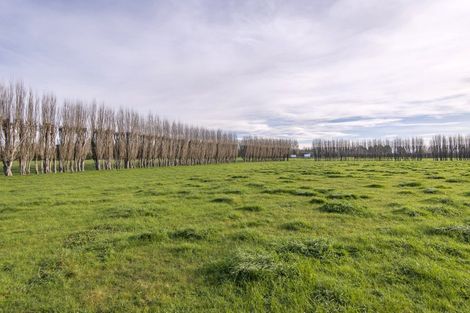 Photo of property in 10 Jelfs Road, Woodend Beach, Woodend, 7691