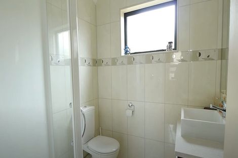 Photo of property in 10 Bonny Crescent, Massey, Auckland, 0614