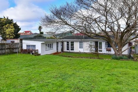 Photo of property in 2/7 Wentworth Avenue, Papatoetoe, Auckland, 2025