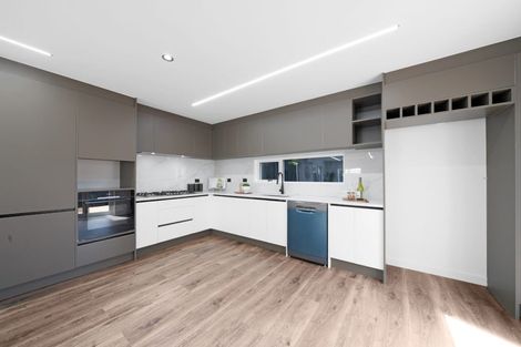 Photo of property in 17 Muir Avenue, Mangere Bridge, Auckland, 2022