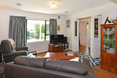 Photo of property in 15 Bird Lane, Wakefield, 7025