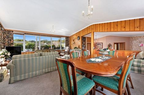 Photo of property in 31 Dowling Grove, Silverstream, Upper Hutt, 5019