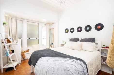 Photo of property in 160a Frankley Road, Frankleigh Park, New Plymouth, 4310