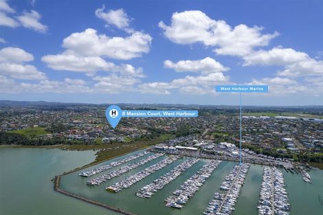 Photo of property in 8 Mansion Court, West Harbour, Auckland, 0618