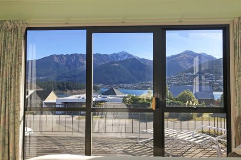 Photo of property in 17 Oregon Drive, Kelvin Heights, Queenstown, 9300