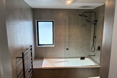 Photo of property in 4/10b Huka Road, Birkenhead, Auckland, 0626