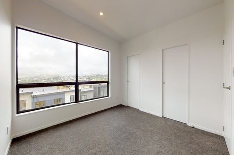 Photo of property in 12/62 Spenmoor Street, Newlands, Wellington, 6037