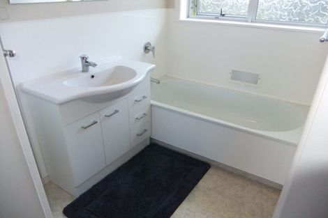 Photo of property in 8b Macmurdo Avenue, Glenview, Hamilton, 3206