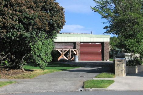 Photo of property in 20 Ara Kuaka, Waikanae Beach, Waikanae, 5036