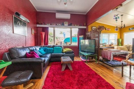 Photo of property in 6 Station Road, Paeroa, 3600