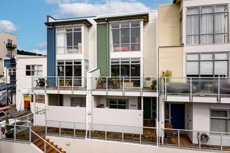 Photo of property in 12 Fallowfield Avenue, Mount Victoria, Wellington, 6011