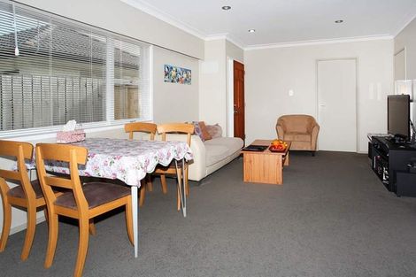 Photo of property in 73a Target Road, Totara Vale, Auckland, 0629