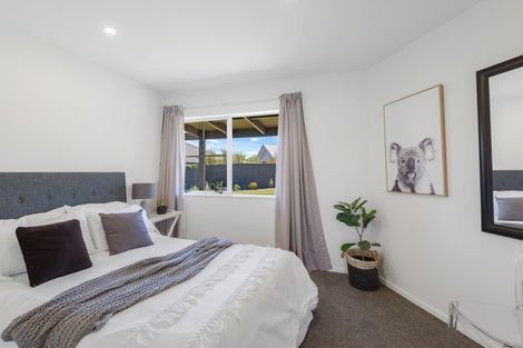 Photo of property in 32 Kirsten Place, Parklands, Christchurch, 8083
