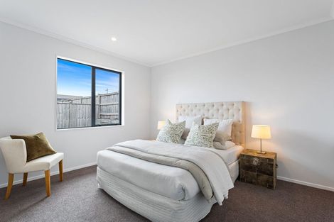 Photo of property in 27 Tiromoana Drive, Red Beach, 0932