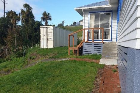 Photo of property in 15 Norfolk Street, Patea, 4520