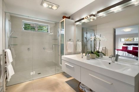 Photo of property in 30 Ngarata Avenue, Mount Maunganui, 3116