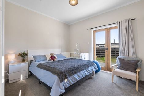 Photo of property in 18 Norton Street, Foxton Beach, Foxton, 4815