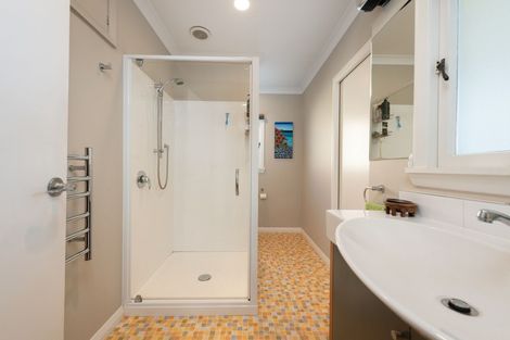 Photo of property in 52 Pitau Road, Mount Maunganui, 3116