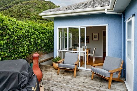 Photo of property in 372 Muritai Road, Eastbourne, Lower Hutt, 5013