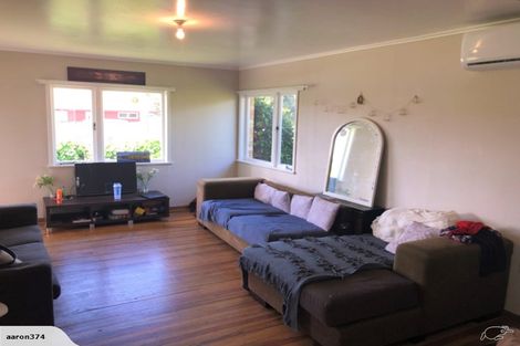 Photo of property in 1 Snead Place, Hamilton East, Hamilton, 3216