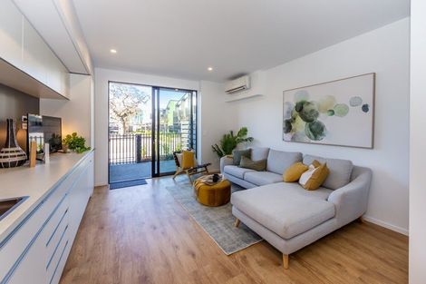 Photo of property in 17 Mohua Lane, Upper Riccarton, Christchurch, 8041